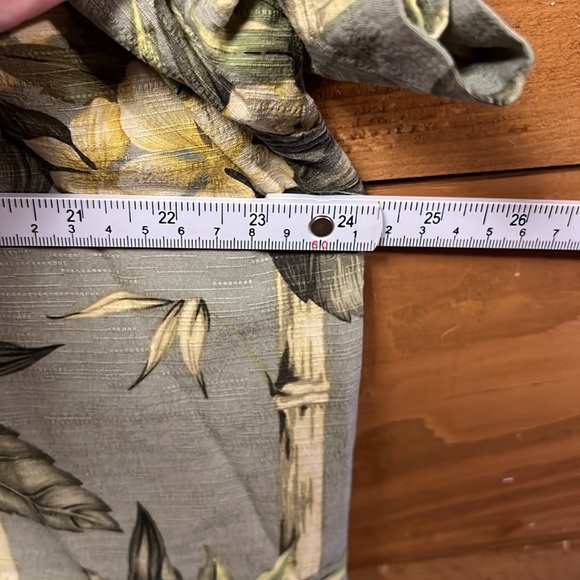Jamaica Jaxx Mens Camp Shirt‎ L Gray Silk Button Down Up Hawaiian Floral Luau - Picture 3 of 10